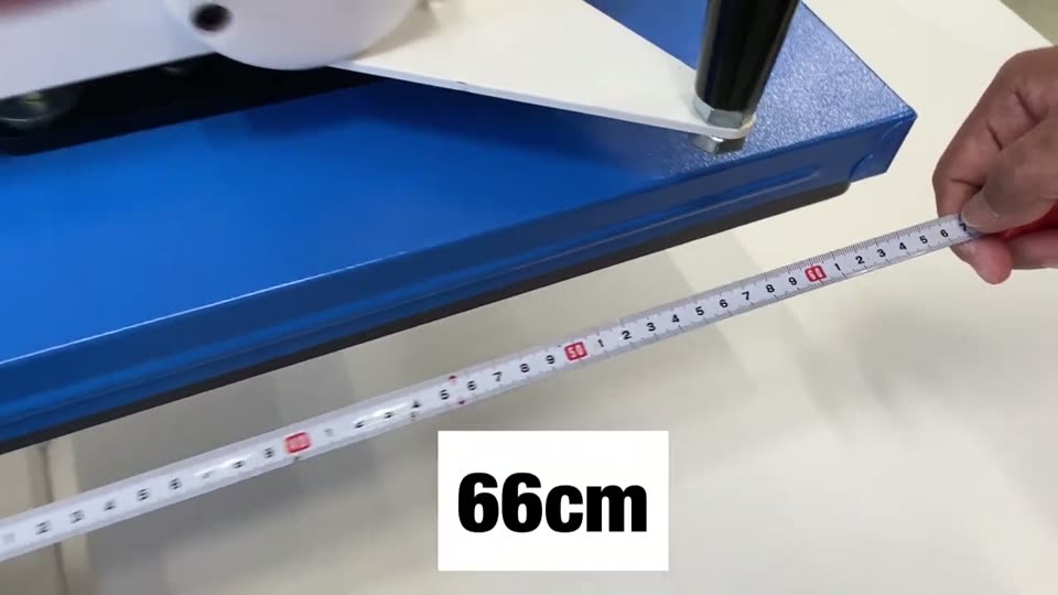 上ゴテをスイングさせたときの横幅は約66cm