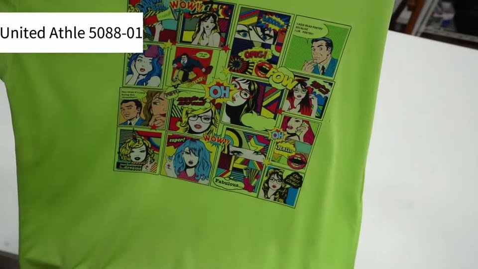 ライムグリーンのドライTシャツ5088-01に小型DTFで転写したアメコミ風のフルカラーイラスト