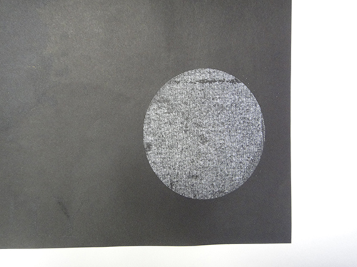 生地にタイプWで作ったマークをプリント　裏から見た所