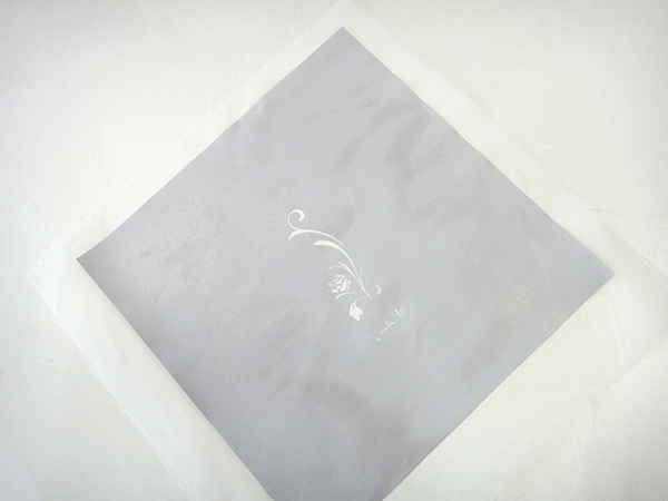 紗に転写紙をプレス